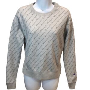 CHAMPION SPELLOUT SWEATSHIRT•Gray with allover Champion logo•Reverse weave•sz S